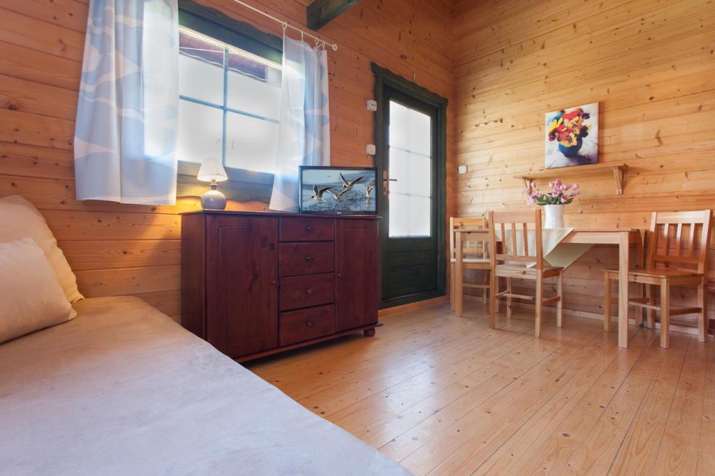 Domki Letniskowe Bartek Rewal Zimmer foto